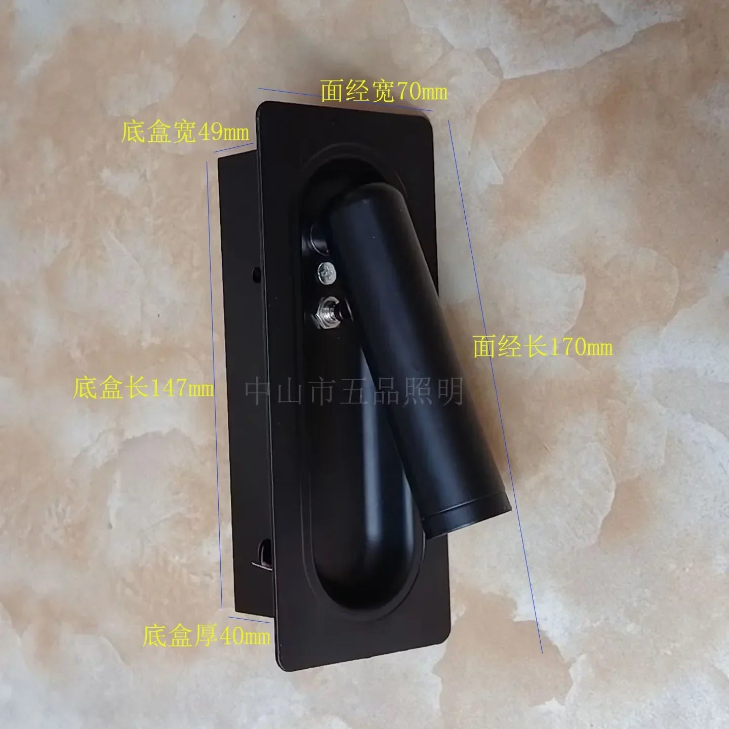 مصباح حائط LED قابل للتعديل بجانب السرير من DecorBites™ لغرف الضيوف في الفنادق الحديثة