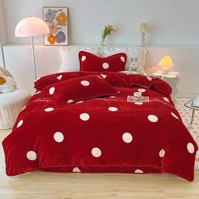 Decobites Polka Dot Milk Velvet Queen Bedding Set with Sheets & Pillowcases