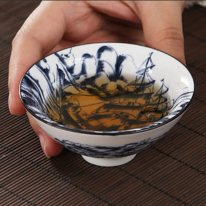 Blue And White Porcelain Teacup Chinese Kung Fu Tea Bowl For Puer Ceramic Atique Glaze Master Cup Kitchen Tea Set Accessories