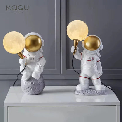 Lámpara de mesa DecorBites™ Astronauta Luna Planeta Luz nocturna Decoración para dormitorio Tema espacial