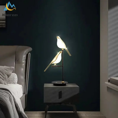 Lámpara de pie LED DecorBites™ Crow - Lámpara de mesa nórdica minimalista con forma de urraca