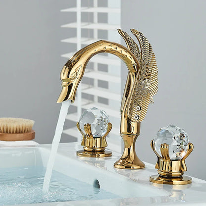 Grifo mezclador para lavabo DecorBites™ Gold Swan Crystal Handle para baño - Montaje sobre cubierta