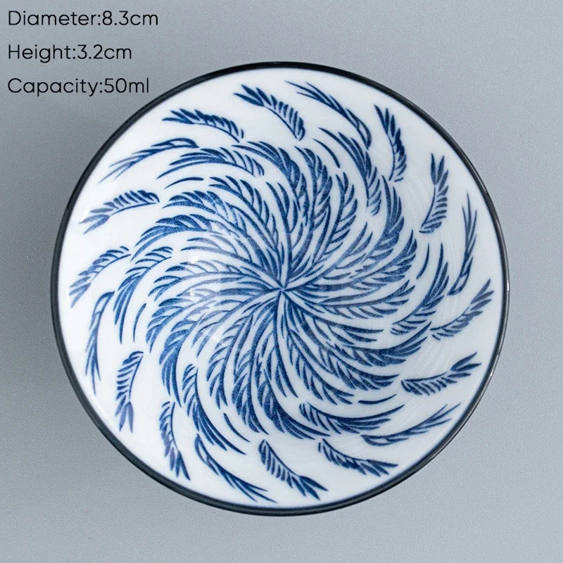 كوب شاي الكونغ فو من سيراميك ديكوربايتس™ باللونين الأزرق والأبيض، وكوب إسبريسو من البورسلين على الطريقة اليابانية