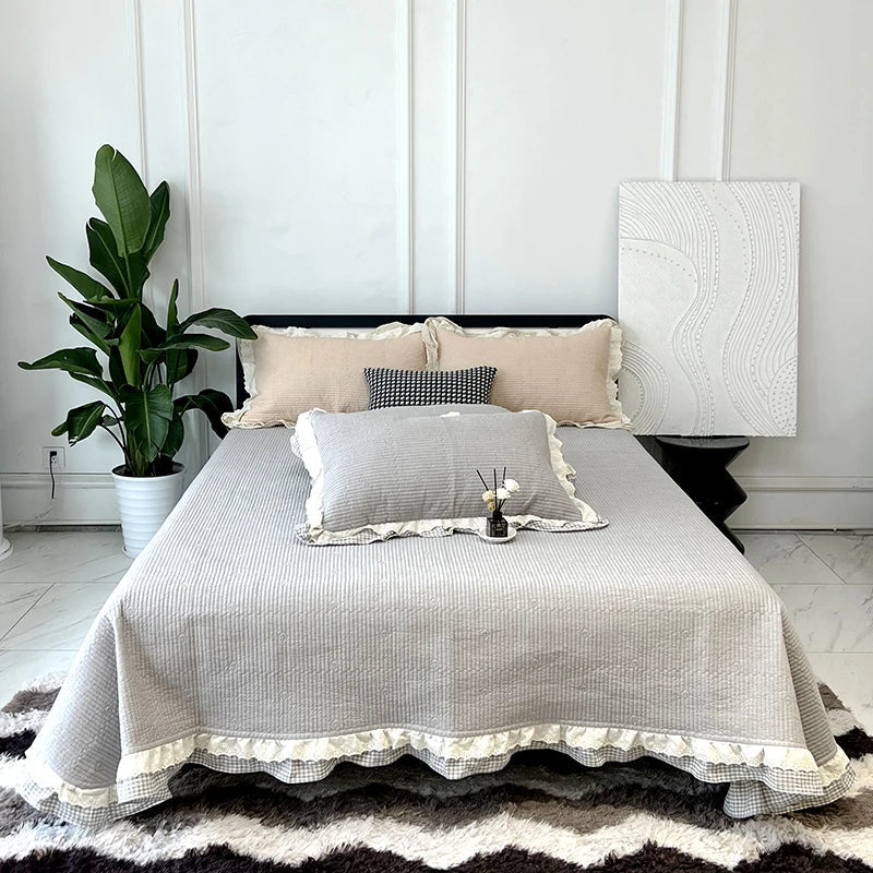 Queen Quilted Bedspread Set