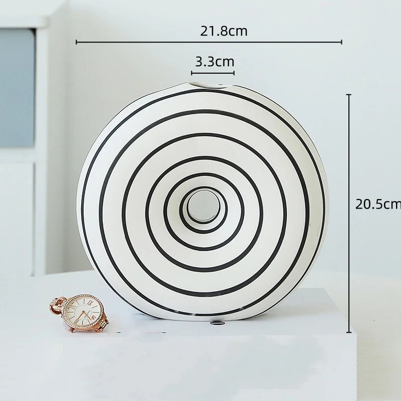 Jarrón de cerámica DecorBites™ con rayas geométricas y recortes redondos para decoración del hogar