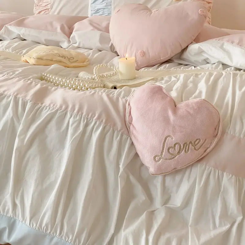 DecorBites™ Heart-shaped Washed Cotton Bedding Set - Duvet Cover, Bed Sheet, Pillowcases