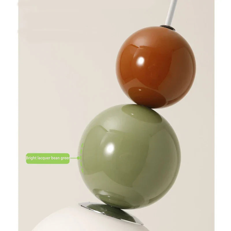 Lámpara colgante nórdica minimalista moderna estilo crema DecorBites™ para dormitorio principal