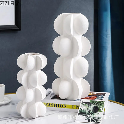 مزهرية راتنجية حلزونية هندسية من DecorBites™ - مزهرية زهور باللونين الأبيض والأسود لديكور المنزل