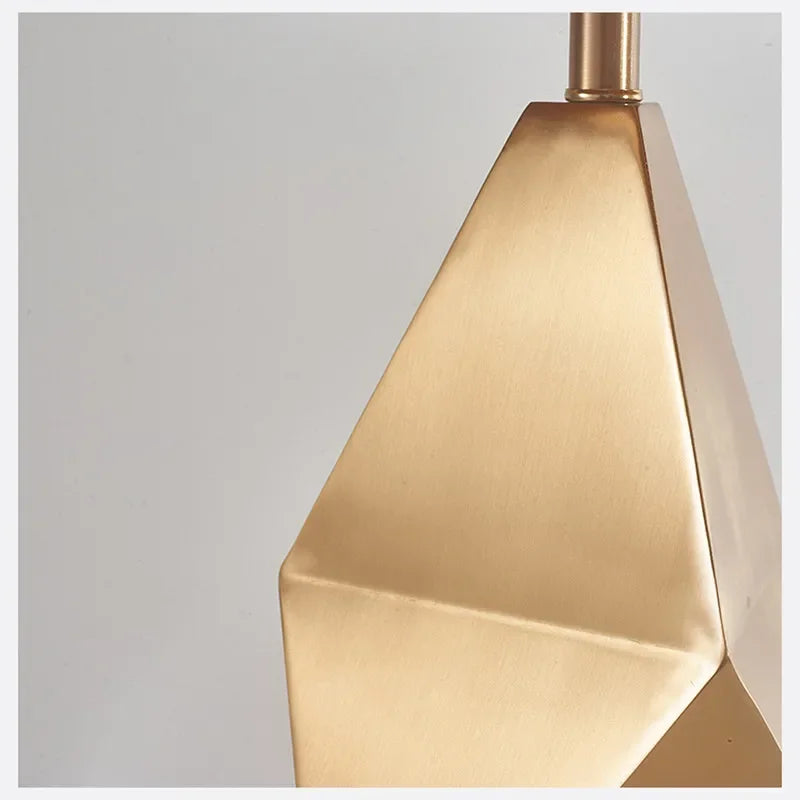 DecorBites™ Diamond Three-Dimensional Geometric Table Lamp