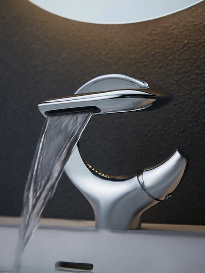 New Design Basin Faucet Brass Bathroom Basin Waterfall Hot and Cold Water Mixer Tap Single Handle Crane Chrome Black Mixer Tap