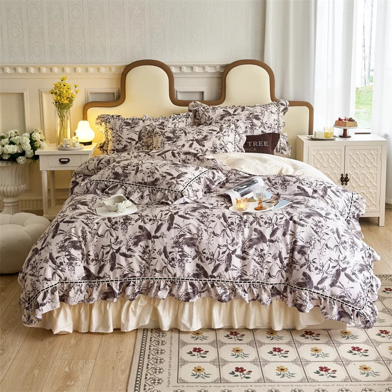 Decobites Luxury Lace Ruffles Princess Bedding Set - Queen/King Size