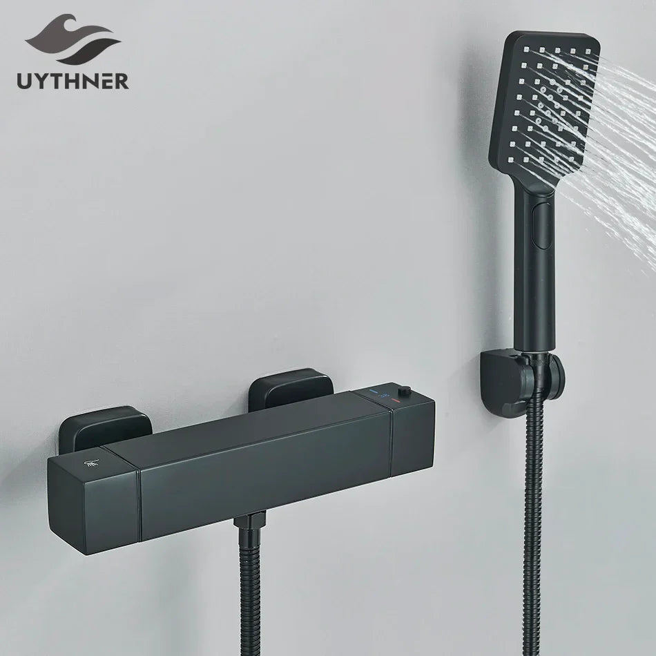 طقم دش ترموستاتي DecorBites™ أسود/كروم مع خلاط مثبت على الحائط من النحاس مع بخاخ