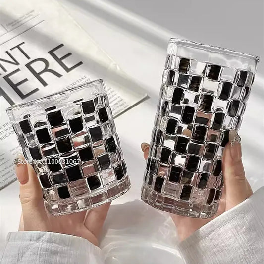 طقم أكواب زجاجية بإطار من الخيزران الأسود من DecorBites™ - هدية رائعة لأدوات الشرب