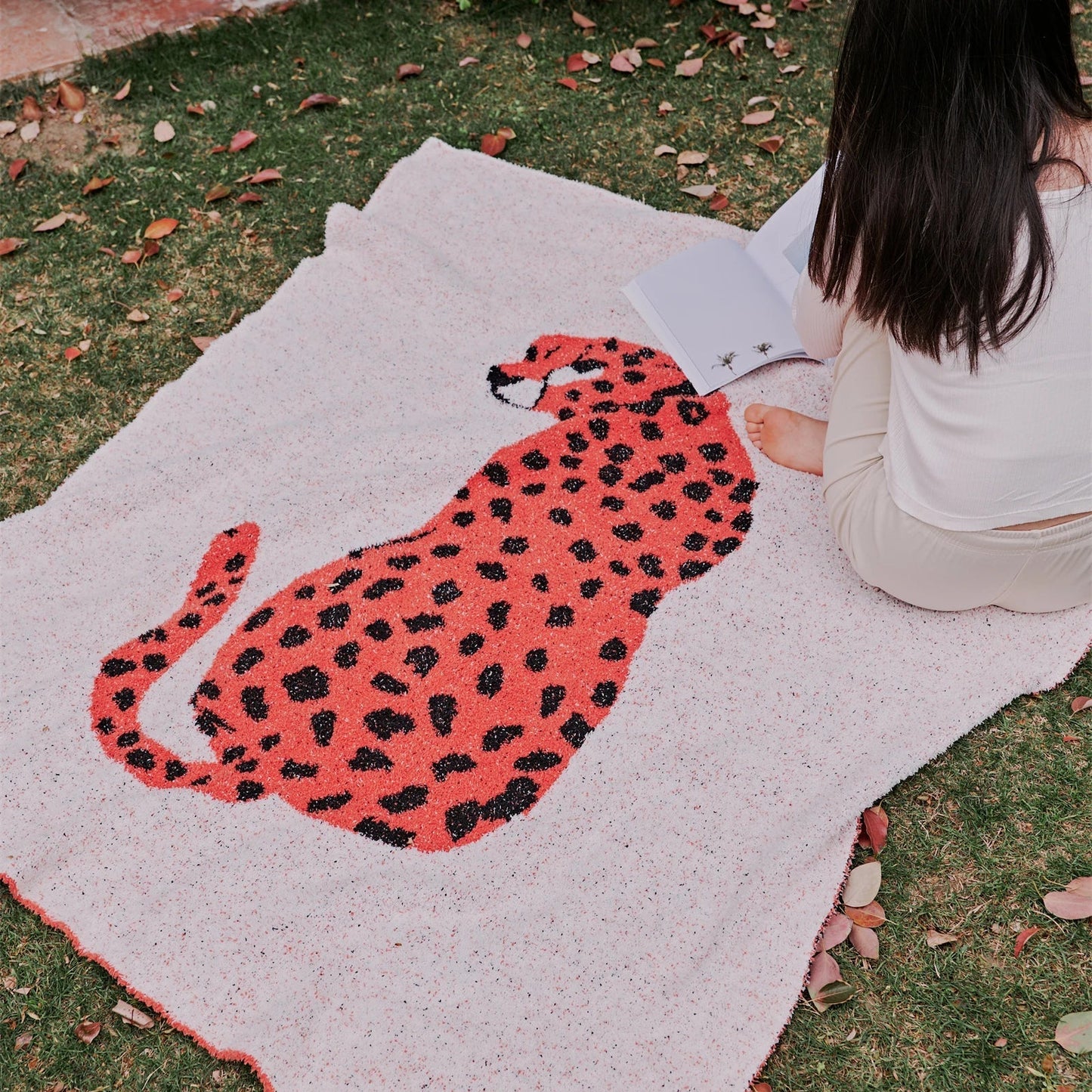 DecorBites™ Hairy Furry Leopard Pattern Blanket