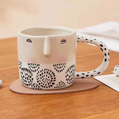 كوب قهوة حليب سيراميكي من DecorBites™ سعة 340 مل مع رسم ثلاثي الأبعاد فريد