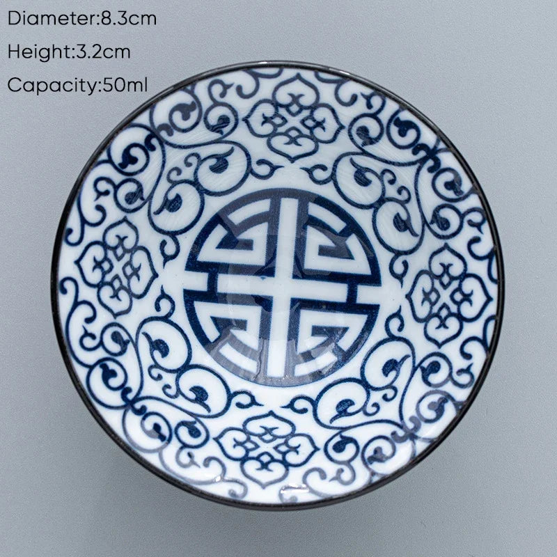 كوب شاي الكونغ فو من سيراميك ديكوربايتس™ باللونين الأزرق والأبيض، وكوب إسبريسو من البورسلين على الطريقة اليابانية