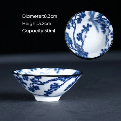 كوب شاي الكونغ فو من سيراميك ديكوربايتس™ باللونين الأزرق والأبيض، وكوب إسبريسو من البورسلين على الطريقة اليابانية