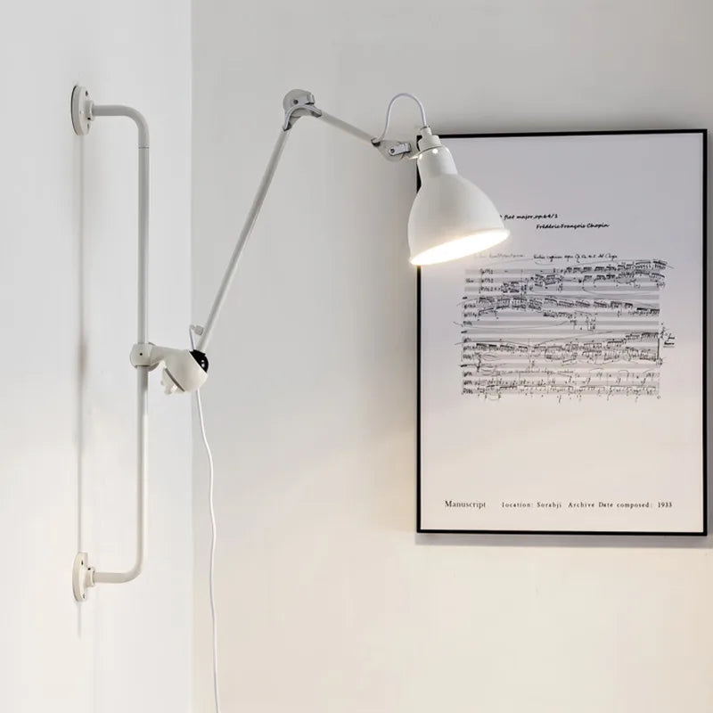 Lámpara de pared DecorBites™ Gras BL: Luz de lectura ajustable con brazo largo cromado