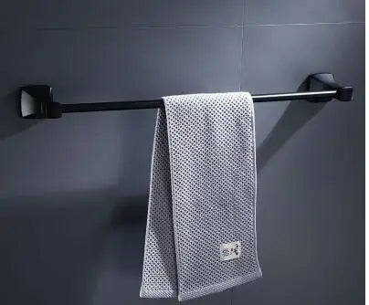 مجموعة أدوات الحمام المصنوعة من الألومنيوم الأسود من DecorBites™: حامل مناشف، حامل ورق، رف زاوية، رف مناشف، حامل فرشاة المرحاض