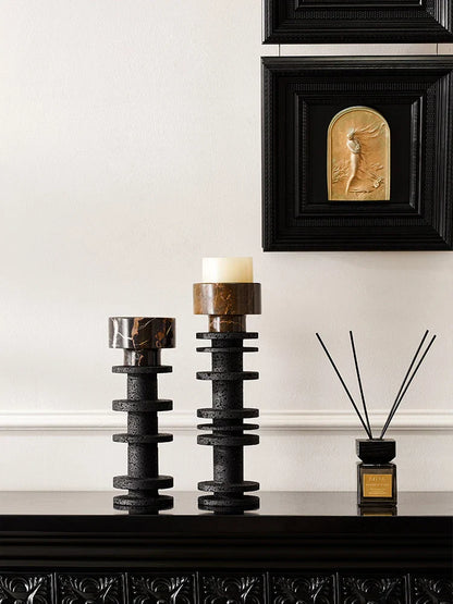 شمعدان عمودي من الرخام الأسود من DecorBites™ لقطع مركزية أنيقة للطاولة