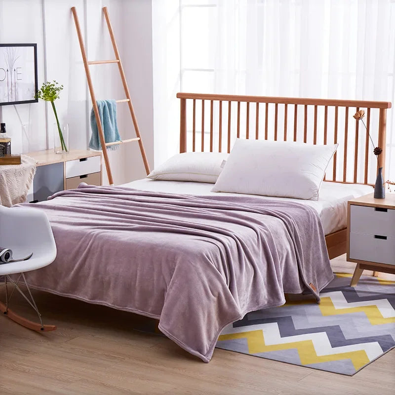 بطانية DecorBites™ من الصوف المرجاني المطبوع عليها زهور من الفلانيل للأسرّة الفردية/الكبيرة/الكبيرة