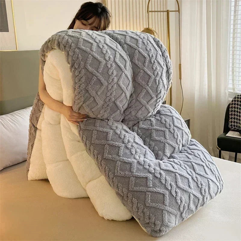 Decobites Cozy Winter Bed Blanket: Luxe Lamb Cashmere Warmth Quilt for Comfort