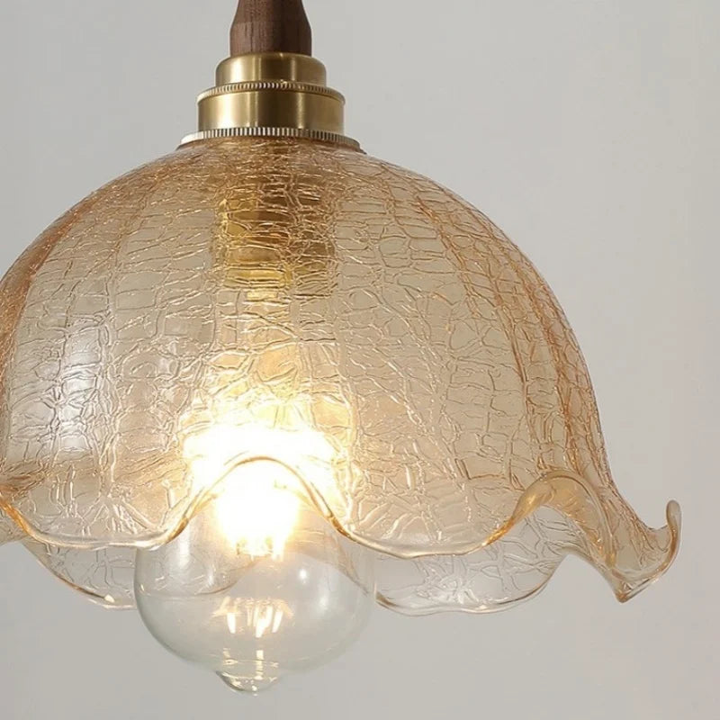 مصباح معلق LED من DecorBites™ مصنوع من زجاج العنبر، ووحدة إضاءة معلقة من خشب الجوز النحاسي للديكور المنزلي