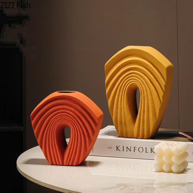 مجموعة مزهريات سيراميك هندسية من DecorBites™ لتنسيقات الأزهار العصرية