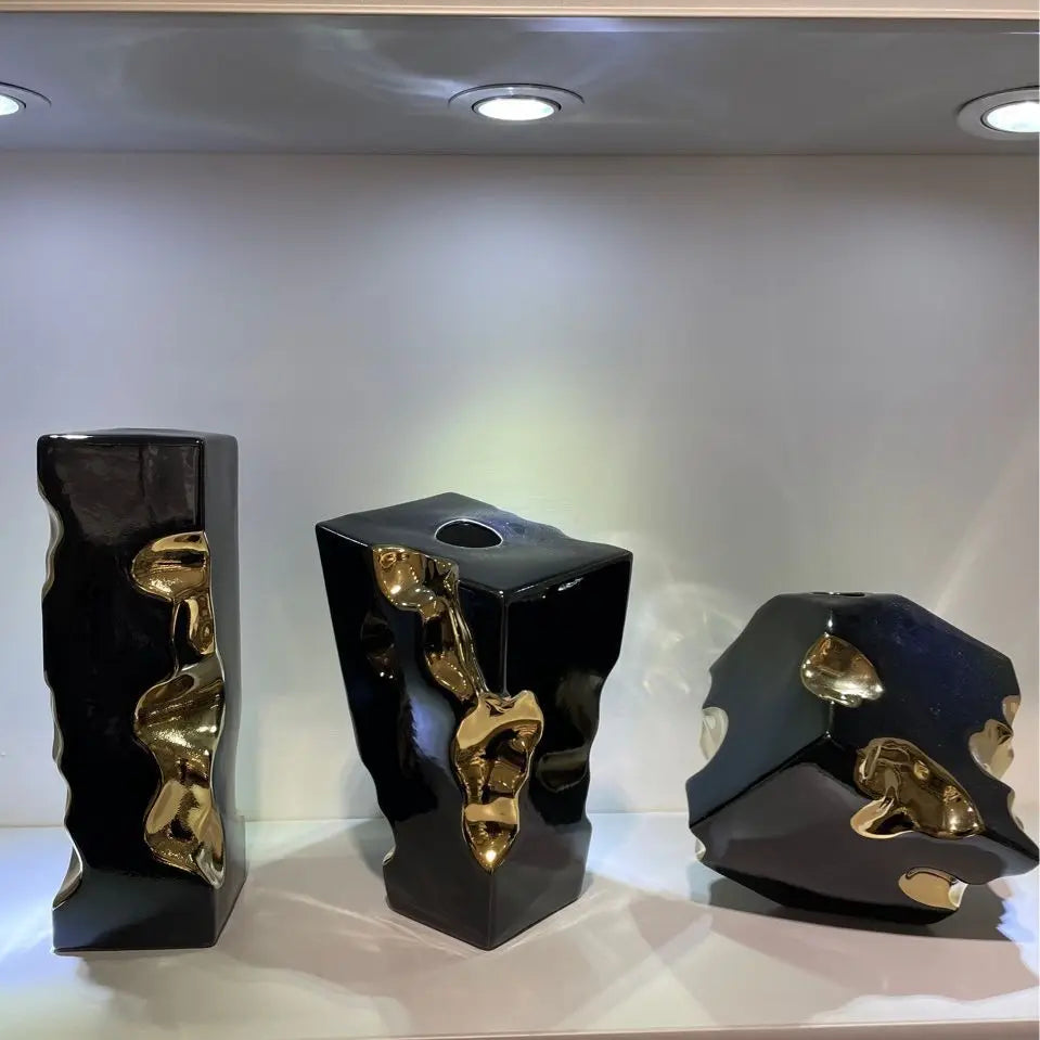 Jarrón de cerámica DecorBites™ Golden Notch con diseño geométrico cuadrado, accesorio de decoración para el hogar