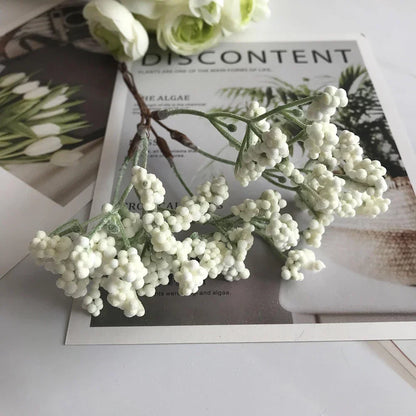 DecorBites™ Ramo de bayas y estambres de flor de cerezo color marfil para decoración navideña y de bodas DIY