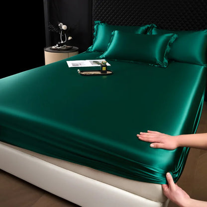 طقم ملاءات سرير DecorBites™ المجهزة من حرير التوت بنسبة 100% مع غطاء وسادة - ملاءات سرير فاخرة من الحرير بلون واحد