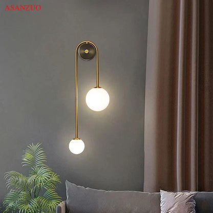 Lámpara de pared LED DecorBites™ con bola de cristal dorada para decoración e iluminación del hogar moderno