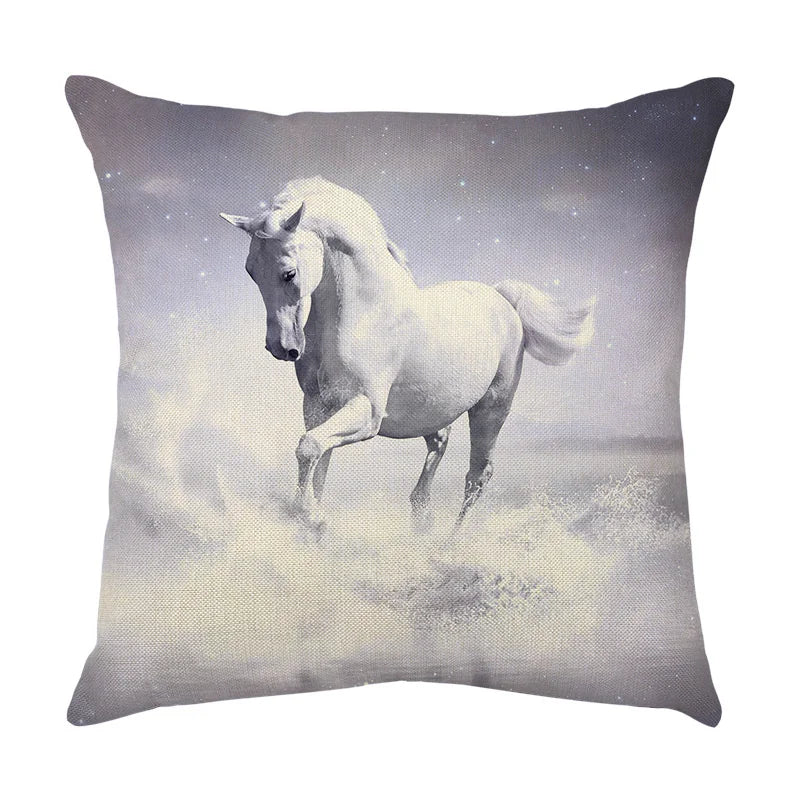 Funda de almohada DecorBites™ con estampado de caballo al galope: Funda de cojín de lino con estampado de caballo salvaje para decoración del hogar.