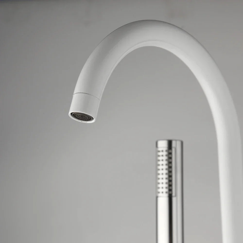 Juego de grifería para bañera DecorBites™ de doble manija con ducha de mano, mezclador de agua fría y caliente para montaje en piso.