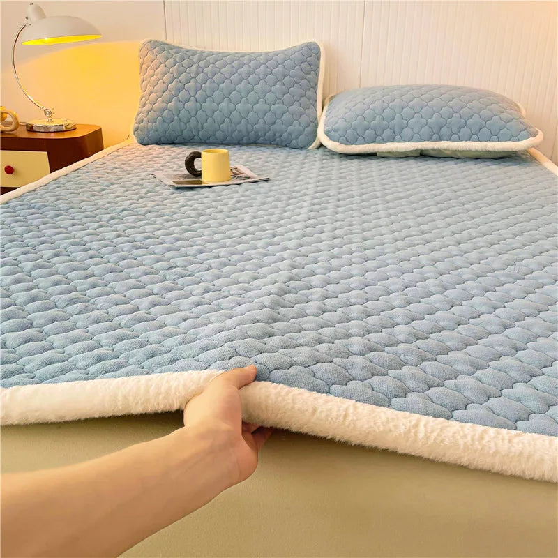 DecorBites™ Antibacterial Milk Velvet Mattress, Thick & Warm with Anti-Slip Straps