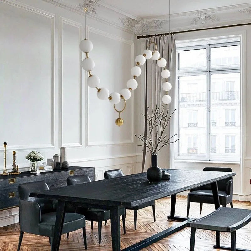 Lámpara de techo colgante con bola de cristal DecorBites™: una lámpara de techo nórdica de lujo