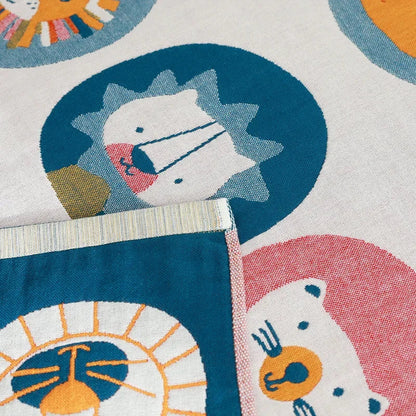 DecorBites™ Lions Bath Towel - Absorbent & Quick-Drying Cotton Towel for Adults & Kids