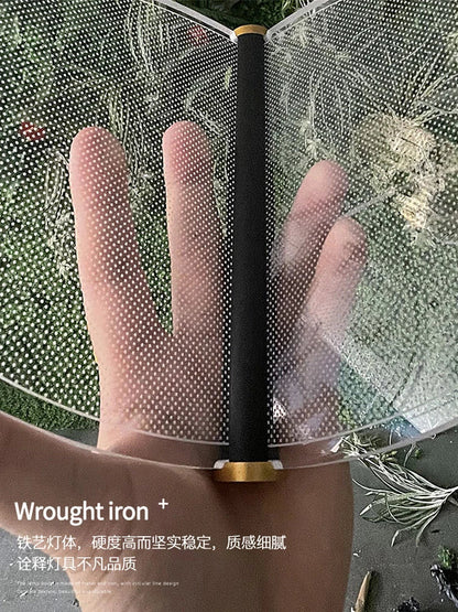 ثريا الدرج المصنوعة من الأكريليك من DecorBites™ لأجواء عصرية في المقاهي والمطاعم والفيلات