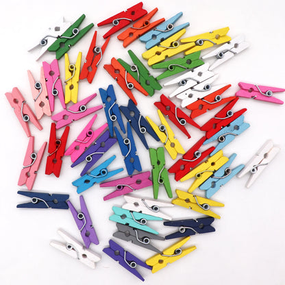 مشابك خشبية صغيرة من DecorBites™، 50 قطعة، لتزيين الصور والحرف اليدوية، مشابك غسيل صغيرة مقاس 25 مم