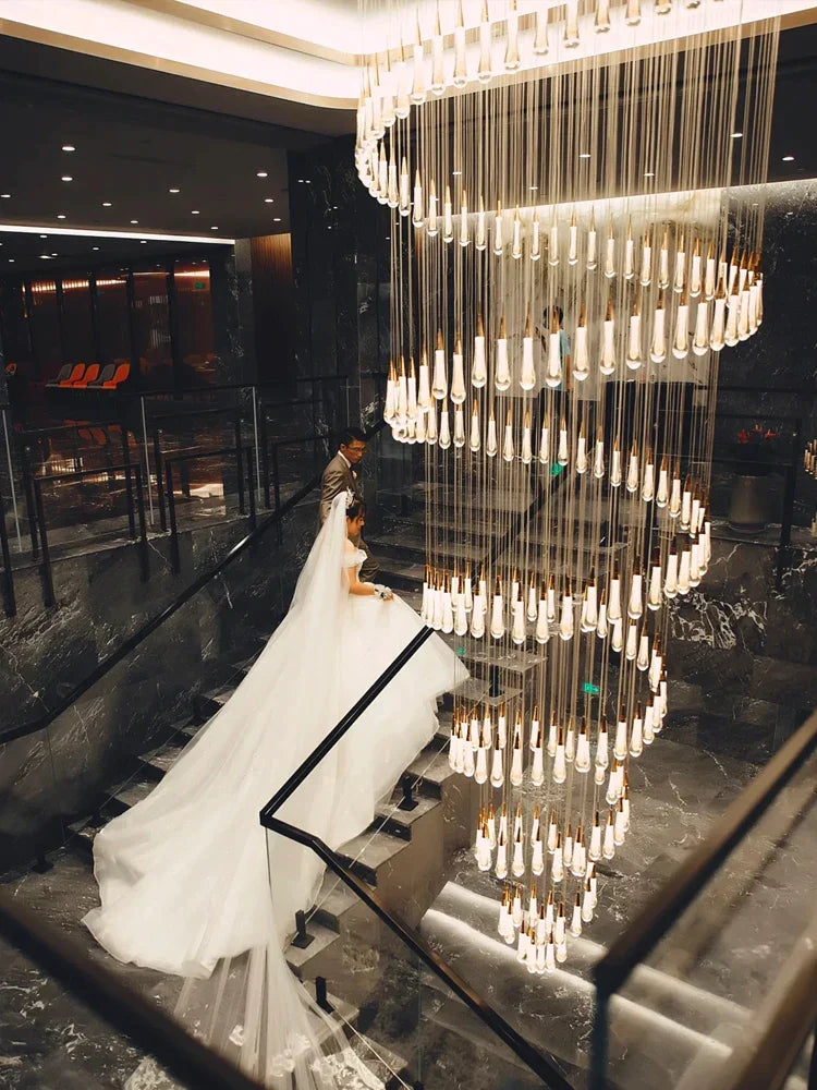 Lámpara colgante LED de cristal DecorBites™ para una sala de estar moderna y lujosa