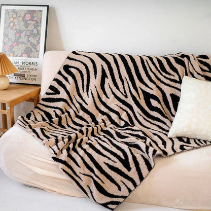 Decobites Zebra Stripes Warm Sofa Blanket Autumn Winter Comfort Shawl Bed Tail Blanket