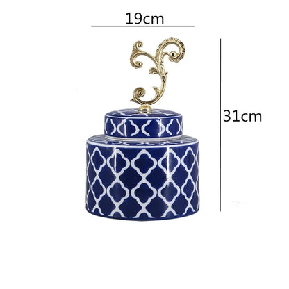 مزهرية DecorBites™ المغطاة بالبورسلين الأزرق والأبيض: ديكور منزلي صيني عتيق، تنسيق وتنظيم الزهور