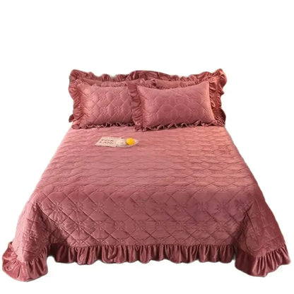 Decobites Nordic Pink Velvet Quilting Bedspread Set with Pillowcases