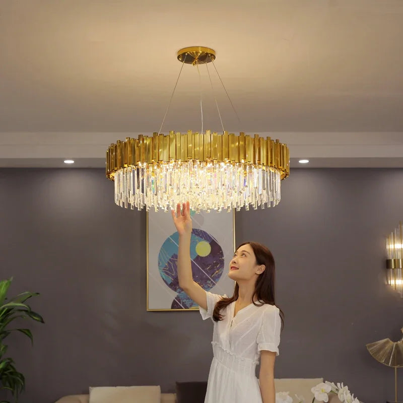 DecorBites™ Goldener Edelstahl-Kristallleuchter: Moderne runde LED-Leuchte für Esszimmer