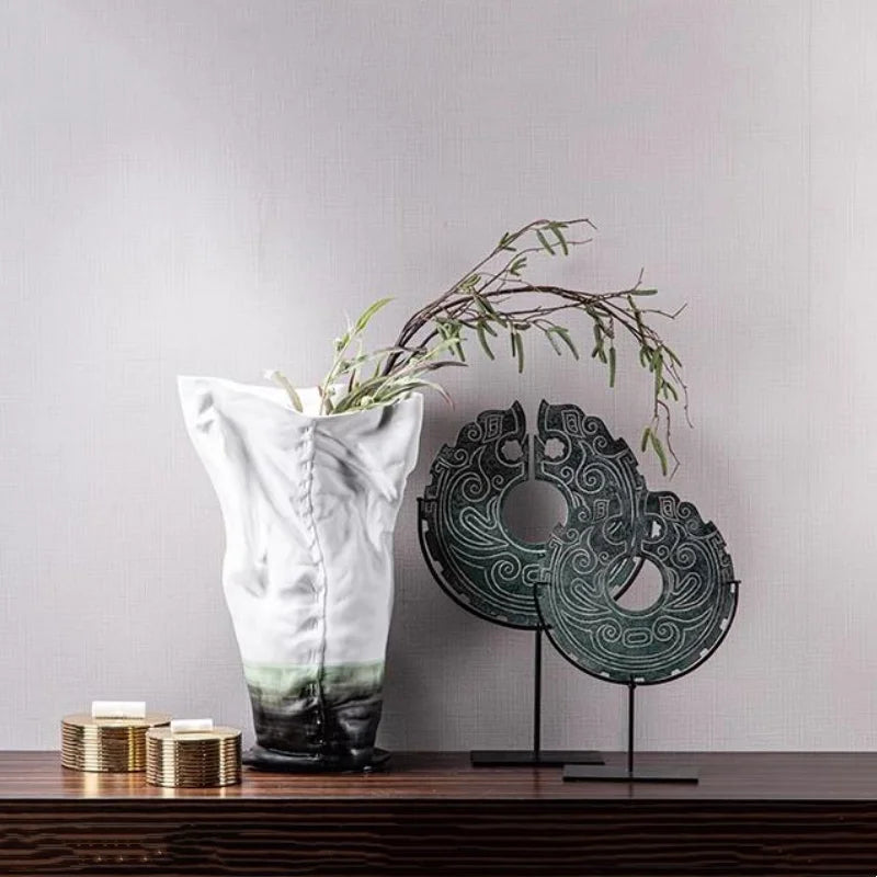 Estatua de resina con forma de tótem geométrico DecorBites™ | Accesorio decorativo retro chino para el hogar