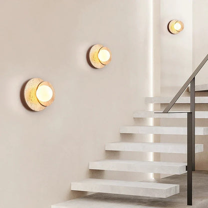 Lámpara de pared DecorBites™ estilo crema para dormitorio, con acabado en madera y piedra, decoración wabi-sabi, bombilla G9 y luz suave.