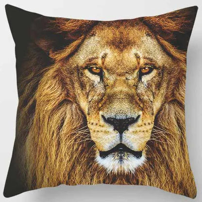 Funda de almohada DecorBites™ con diseño de tigre y león del mundo animal para una decoración adorable en el sofá o la sala de estar.