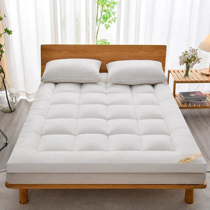 Decobites Soft Thicken Quilted Queen Mattress Topper for Year-Round Comfort