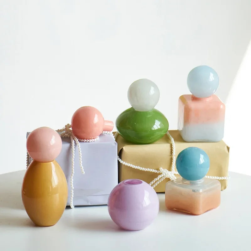 مزهرية زجاجية على شكل كرة هندسية من DecorBites™ مع غطاء، وحاوية تخزين مكتبية