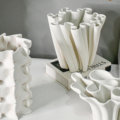 مزهرية زهور خزفية هندسية قابلة للطي من DecorBites™‎ لديكور المنزل